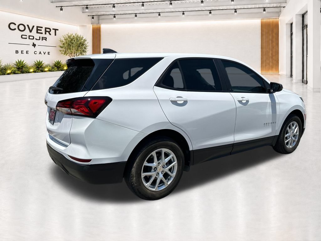 Used 2024 Chevrolet Equinox LS w/ LS Convenience Package FWD image 11