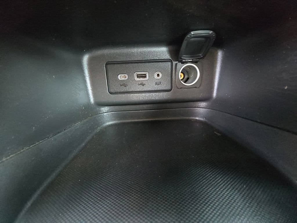 Used 2023 Chevrolet Equinox LS FWD image 19
