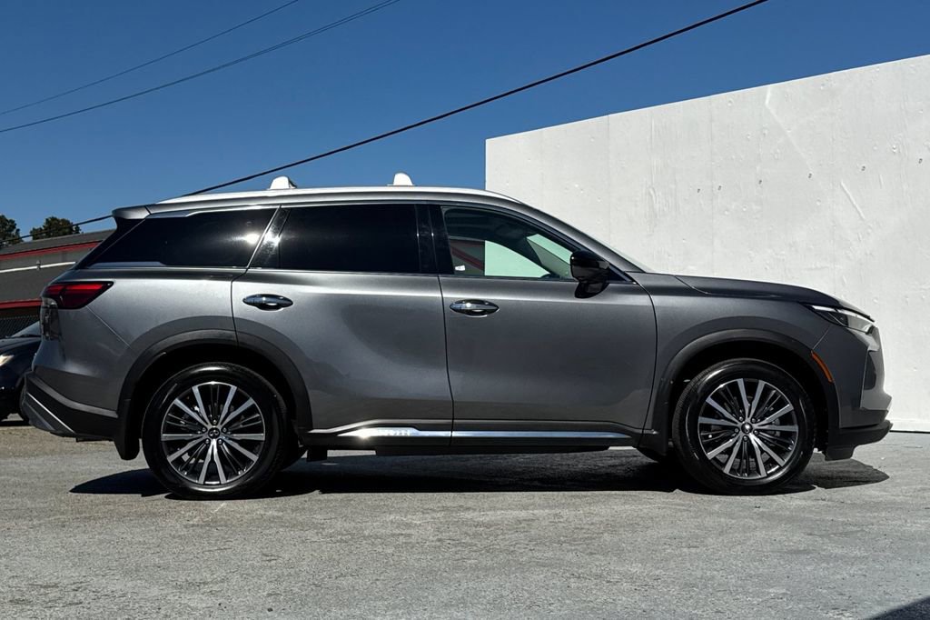 Certified 2025 INFINITI QX60 Sensory image 2