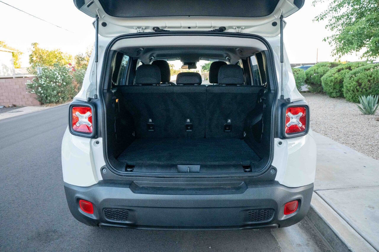 Used 2022 Jeep Renegade Sport image 17