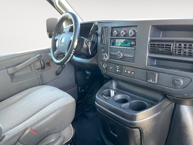 Used 2018 Chevrolet Express 2500 RWD image 10