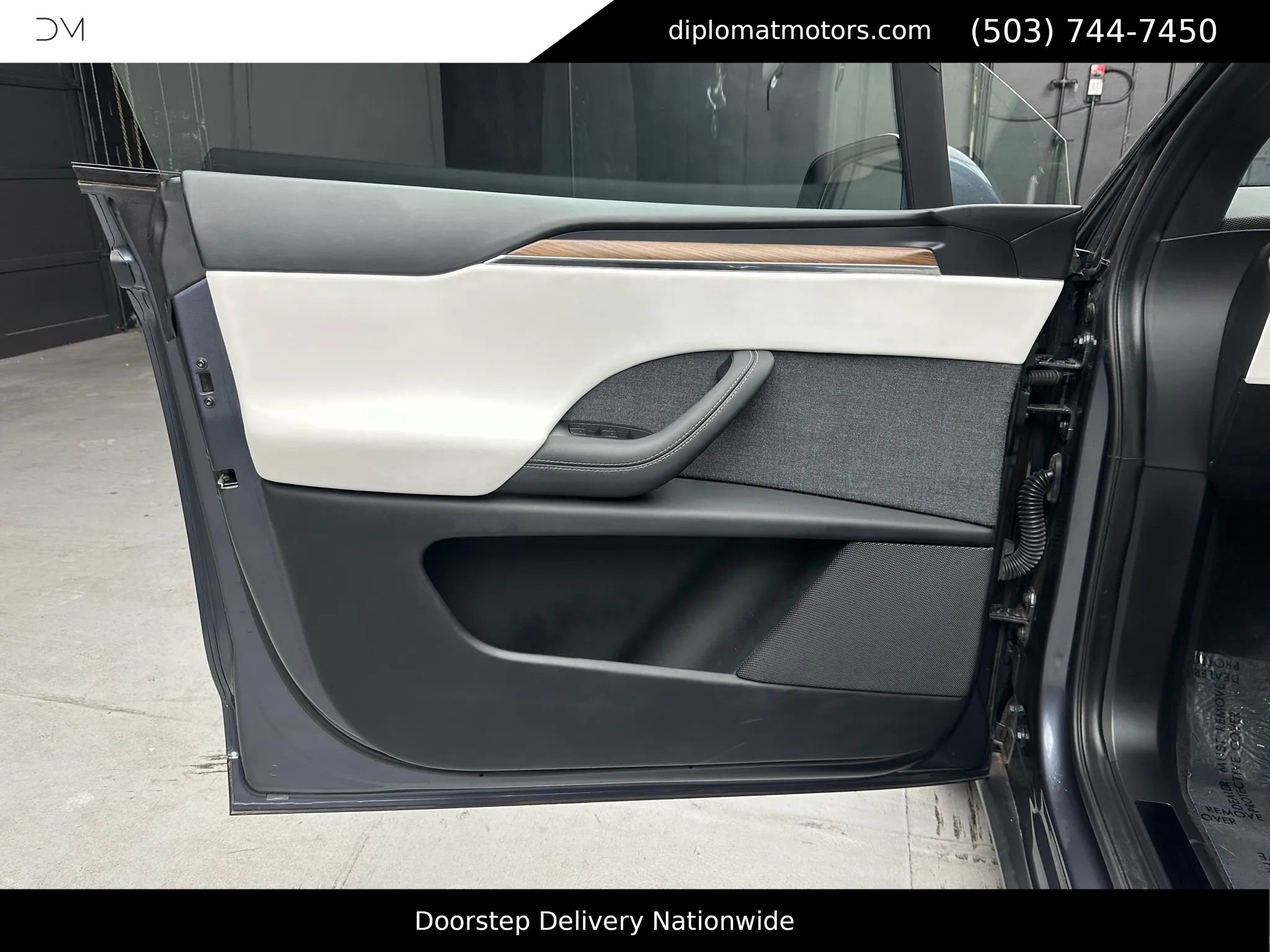 Used 2023 Tesla Model X image 32