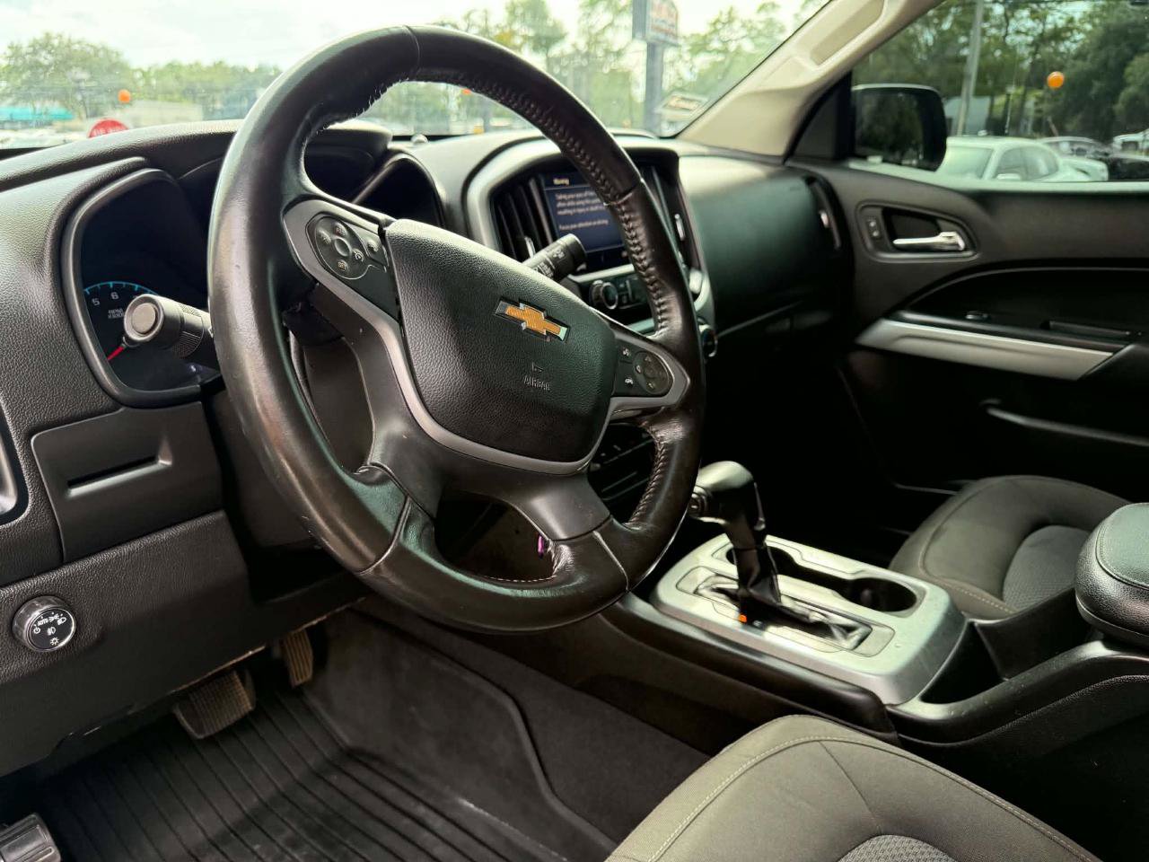 Used 2019 Chevrolet Colorado LT w/ LT Convenience Package RWD image 24