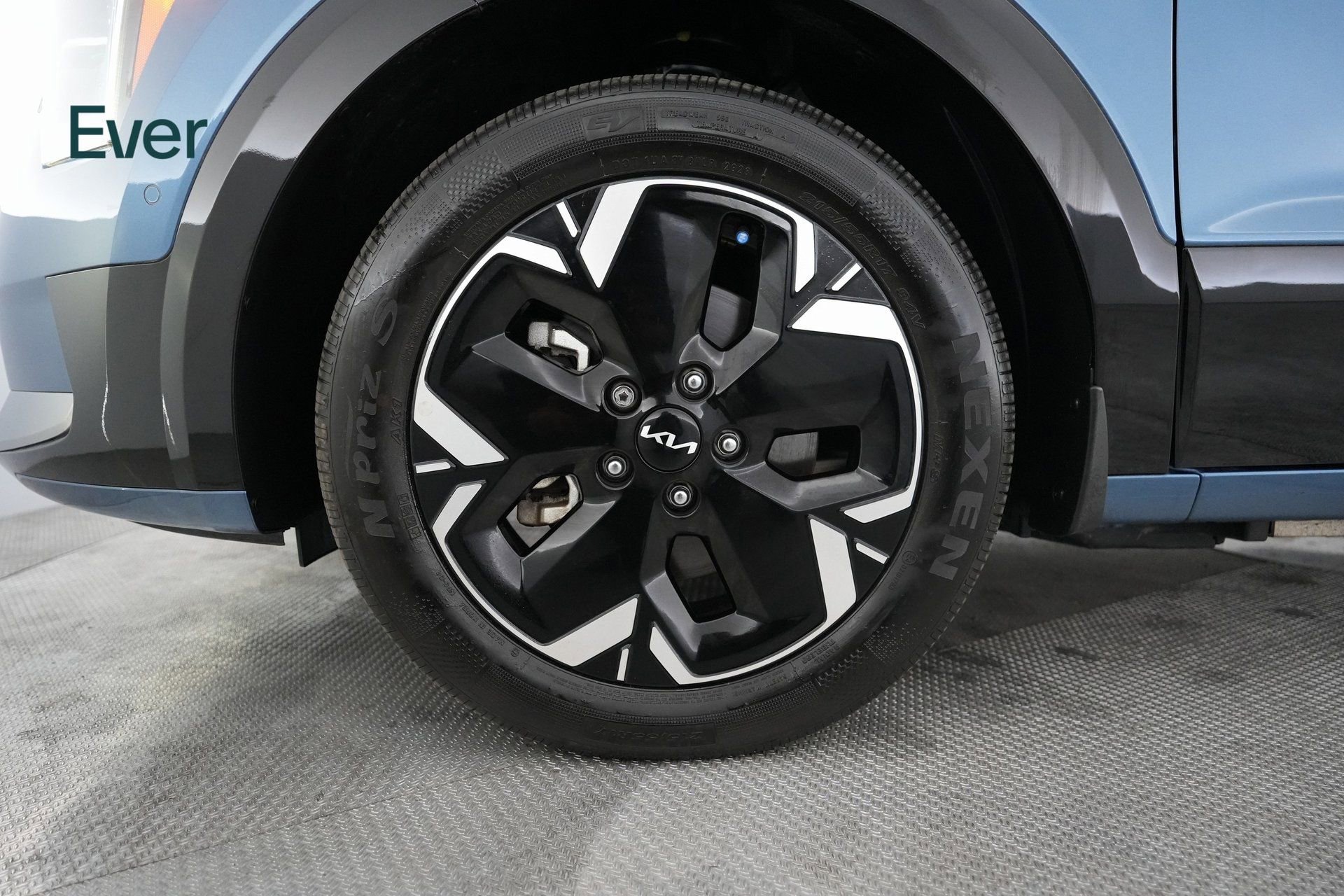 Used 2024 Kia Niro Wave w/ Wave Preserve Package image 18