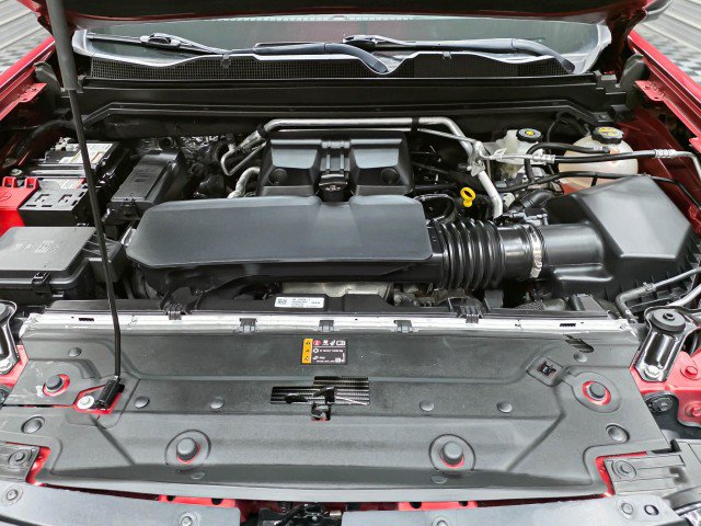 Used 2023 Chevrolet Colorado Trail Boss w/ Technology Package AWD/4WD image 38