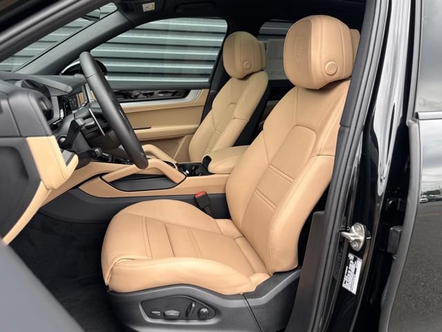 New 2026 Porsche Cayenne AWD/4WD image 5
