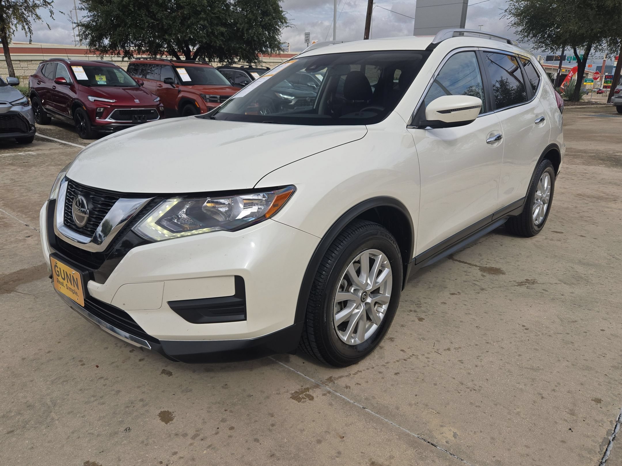 Used 2020 Nissan Rogue SV FWD image 7