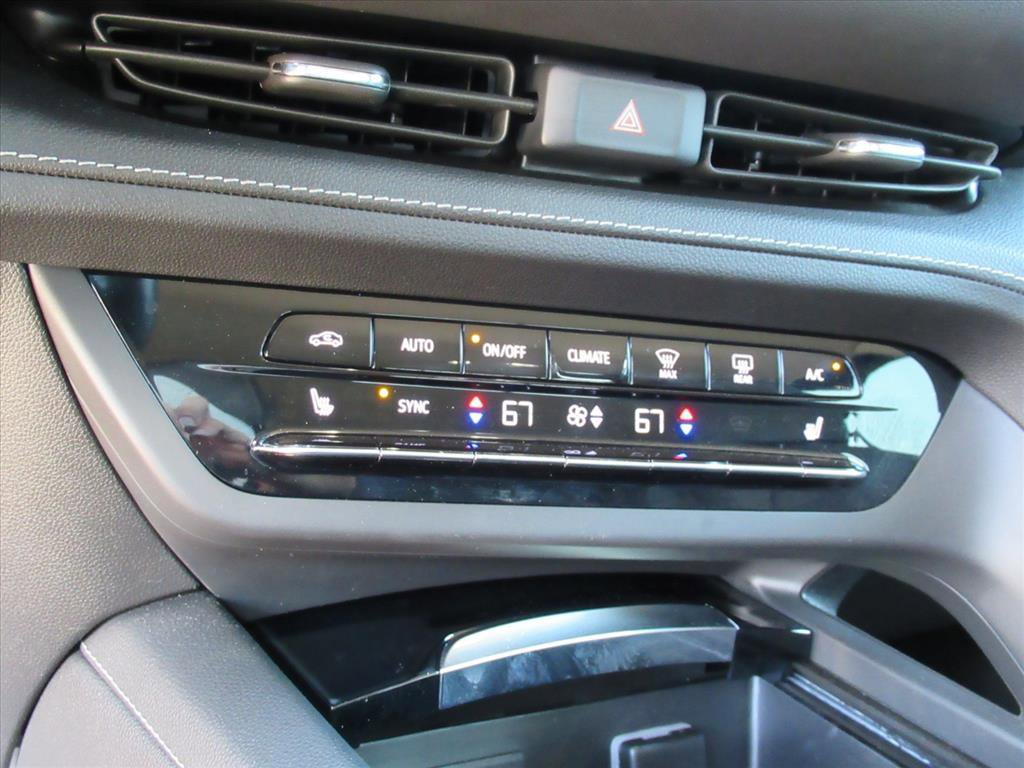 Used 2021 Buick Envision Preferred image 25