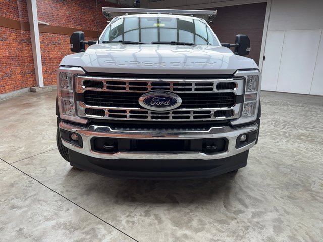 New 2025 Ford F550 4x4 Regular Cab Super Duty image 8
