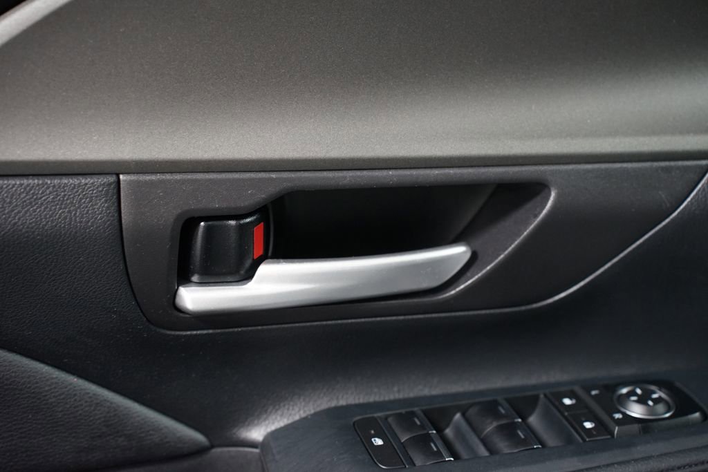Certified 2025 Toyota Grand Highlander FWD image 32