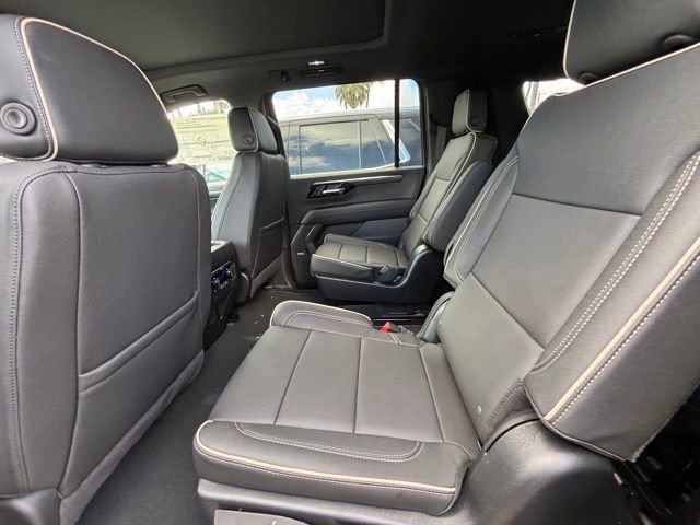 New 2026 Chevrolet Suburban Premier w/ Sun And Tow Package RWD image 18