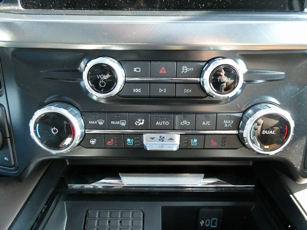 Used 2025 Ford F350 King Ranch w/ Chrome Package image 31