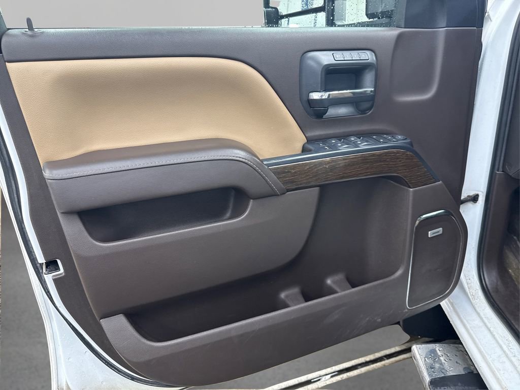 Used 2017 GMC Sierra 2500 Denali w/ Duramax Plus Package image 24