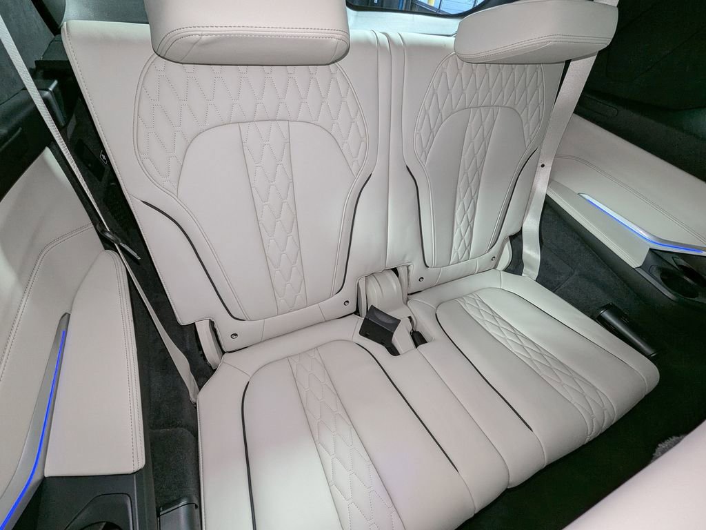 Used 2024 BMW X7 M60i w/ Executive Package AWD/4WD image 50