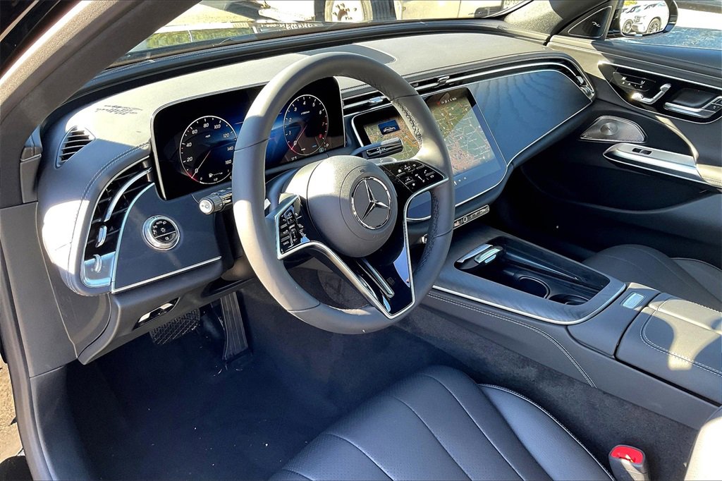 New 2026 Mercedes-Benz E 350 4MATIC Sedan image 6