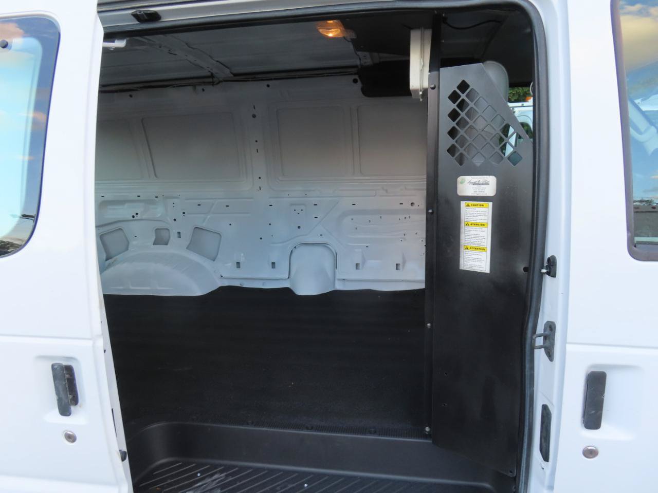 Used 2014 Ford E-150 and Econoline 150 RWD image 18