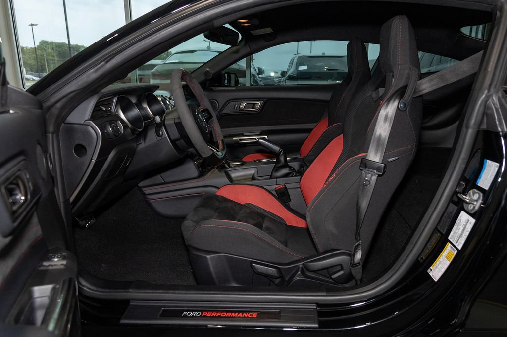 Used 2019 Ford Mustang Shelby GT350R w/ GT350R Equipment Group 920A RWD image 11
