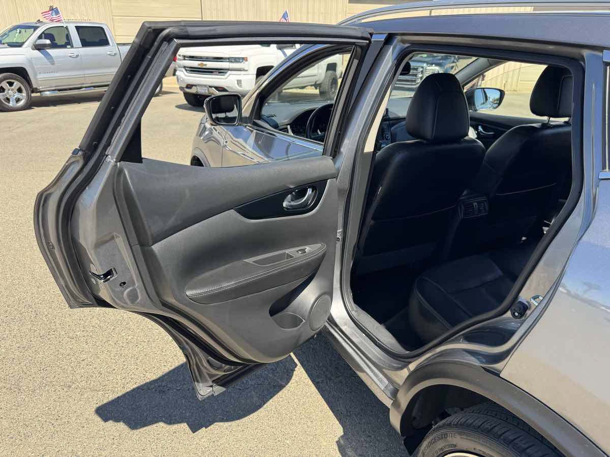 Used 2022 Nissan Rogue Sport SL w/ Premium Package AWD/4WD image 20