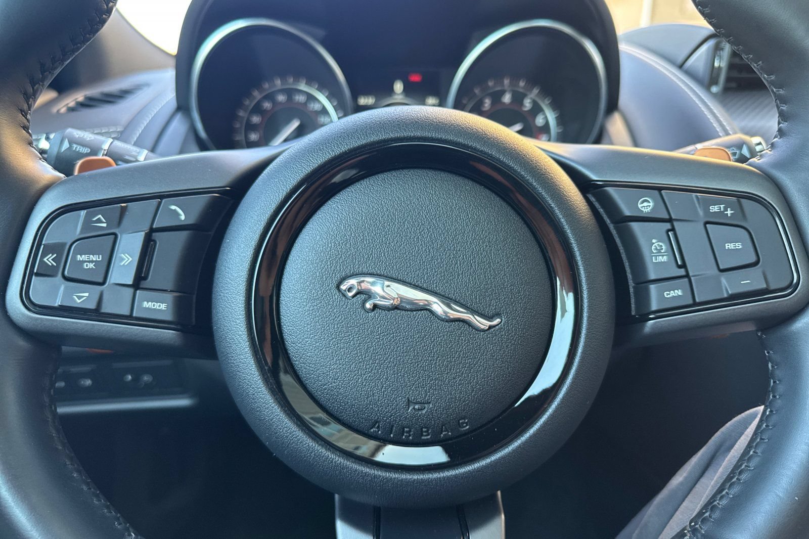 Used 2017 Jaguar F-TYPE S British Design Edition RWD image 22