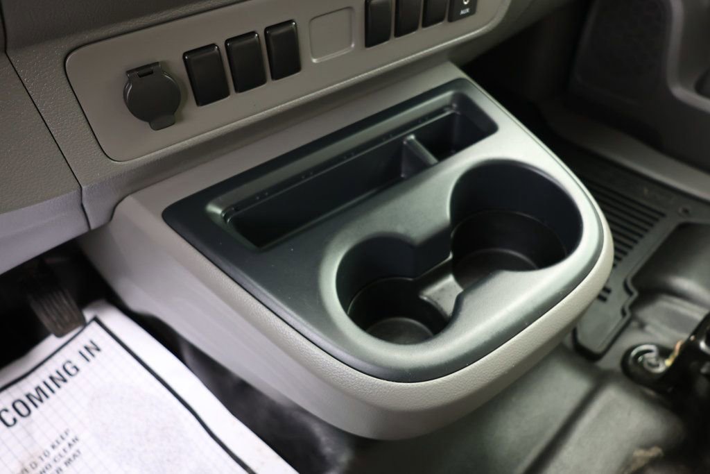 Used 2021 Nissan NV 2500 S image 15