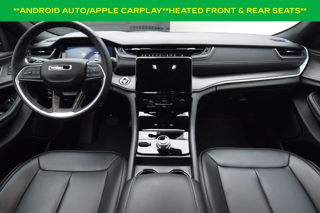 Used 2025 Jeep Grand Cherokee Limited image 4