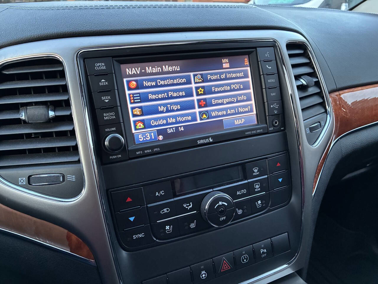 Used 2013 Jeep Grand Cherokee Overland image 21