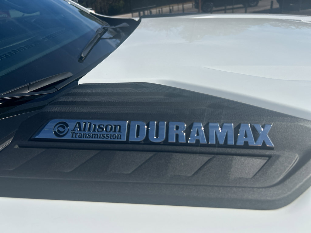 Used 2025 Chevrolet Silverado 3500 High Country w/ High Country Premium Package image 6