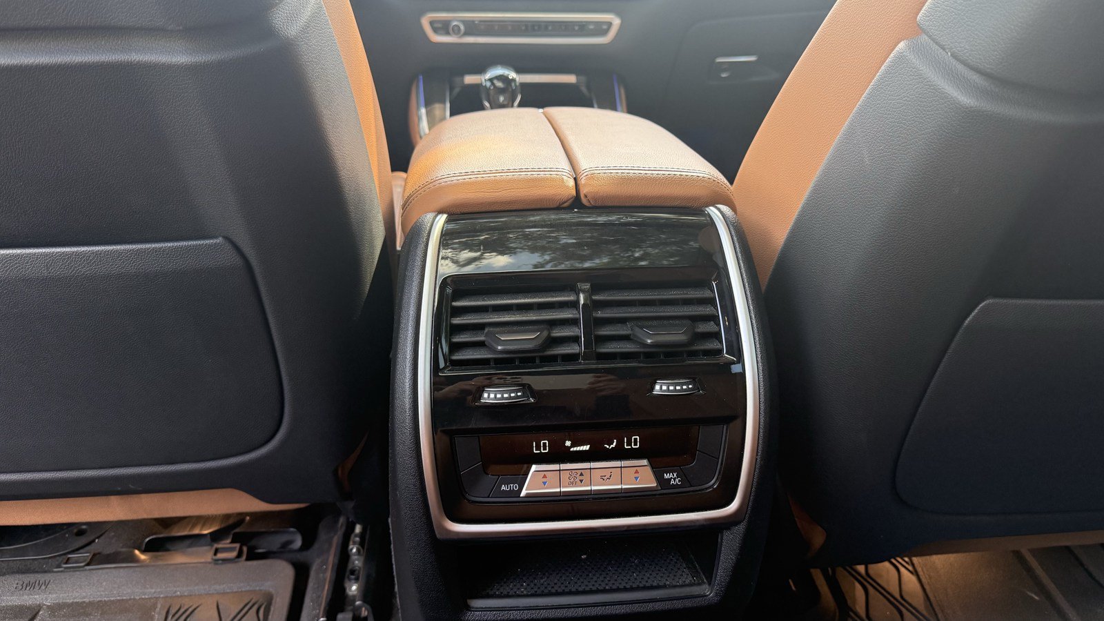 Used 2022 BMW X5 M50i AWD/4WD image 33