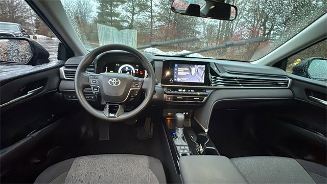 Used 2025 Toyota Camry LE image 10
