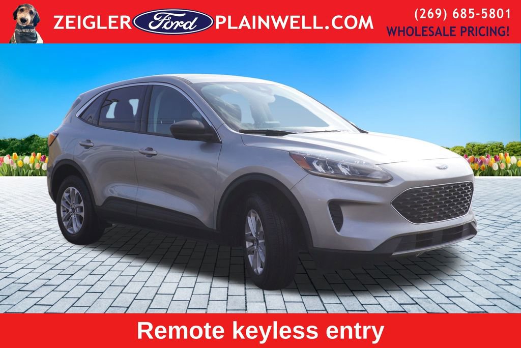 Used 2022 Ford Escape SE w/ Cold Weather Package image 7