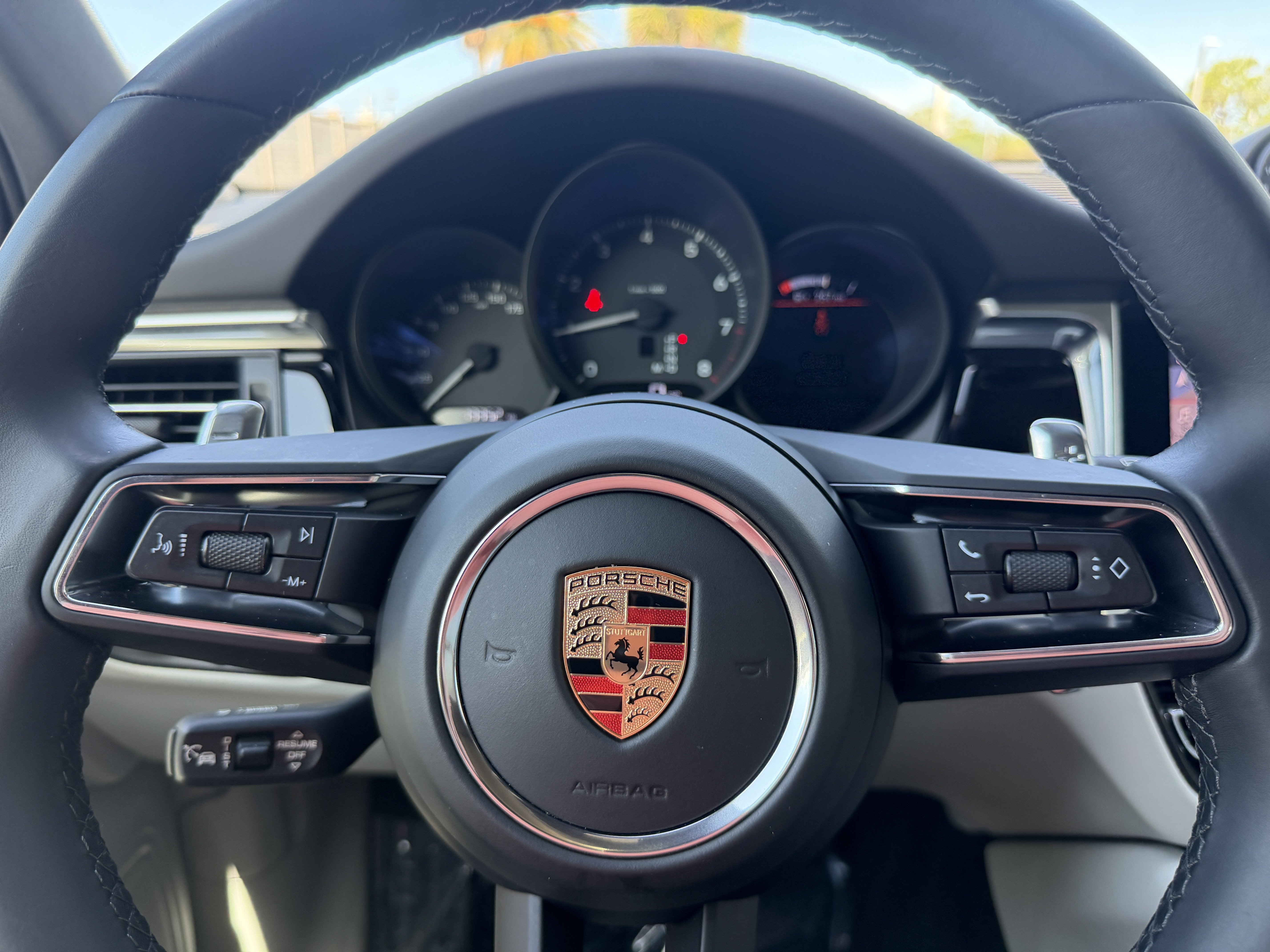 Certified 2023 Porsche Macan AWD/4WD image 20
