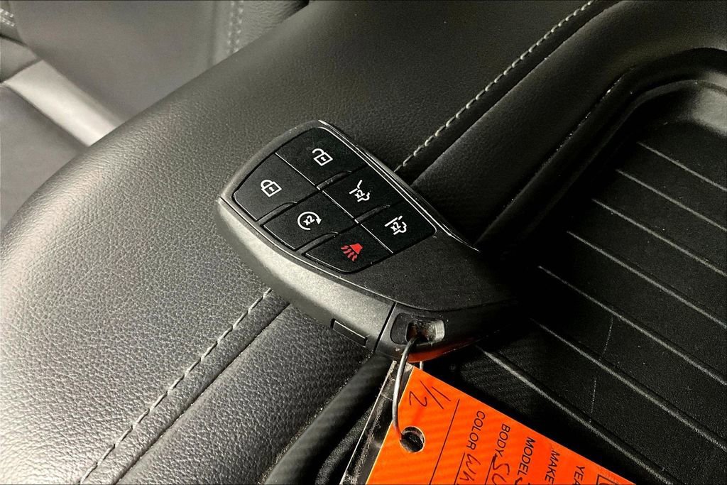 Used 2023 Chevrolet Suburban Z71 w/ Luxury Package image 13