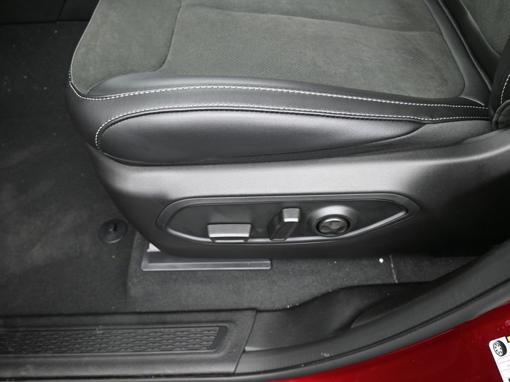 New 2025 Jeep Grand Cherokee Altitude image 16