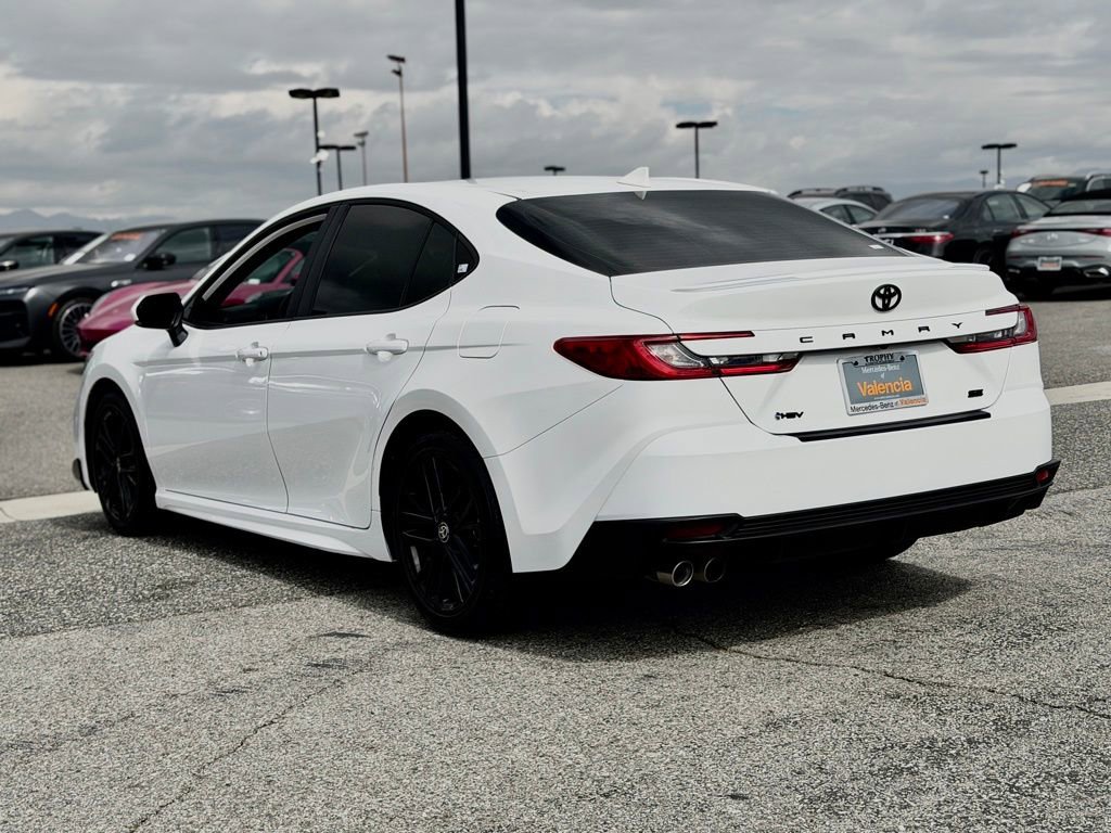 Used 2025 Toyota Camry SE w/ Convenience Package FWD image 10