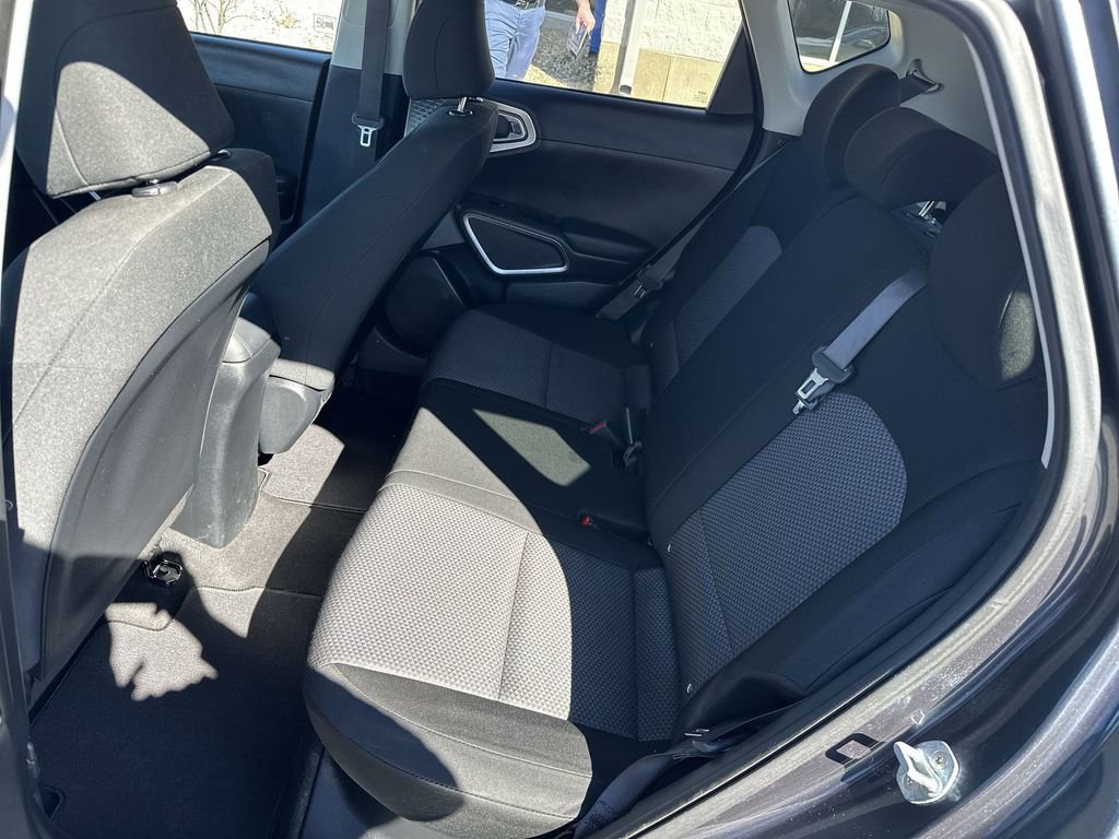 Used 2022 Kia Soul LX image 22