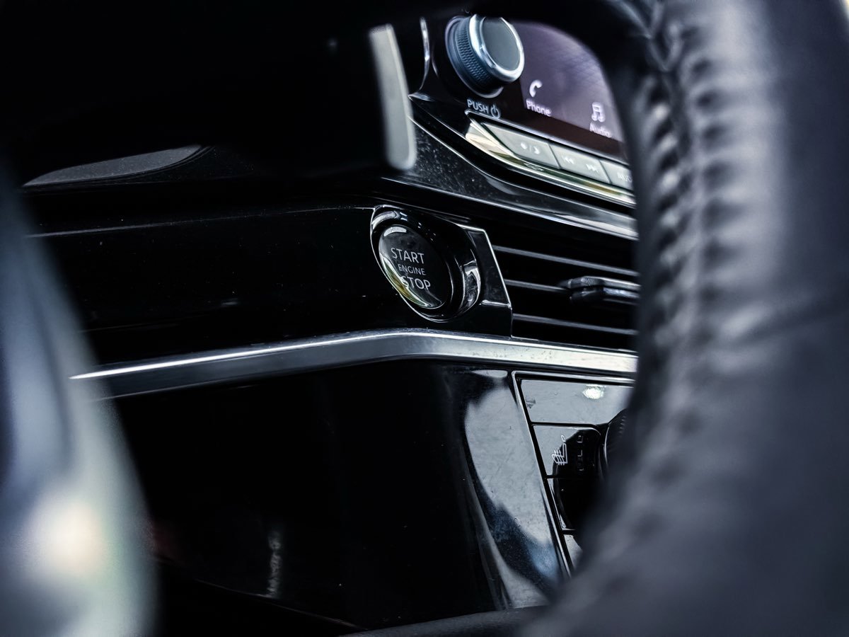 Used 2025 Nissan Pathfinder SV image 42