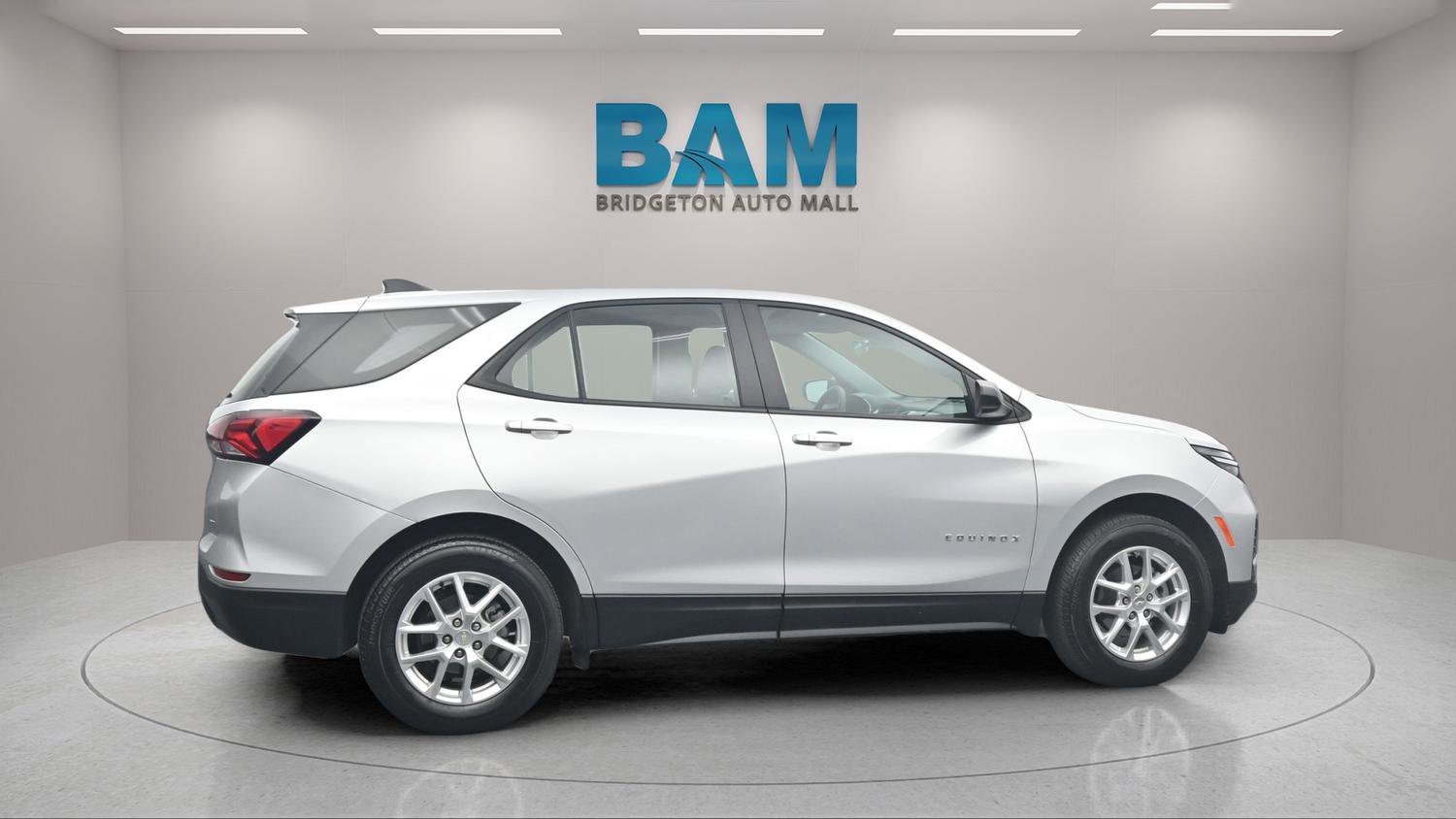 Used 2022 Chevrolet Equinox LS image 5