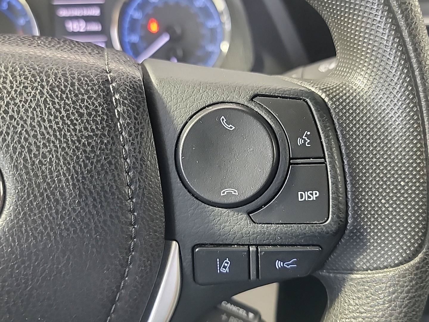 Used 2019 Toyota Corolla LE w/ Carpet Mat Package (TMS) FWD image 23