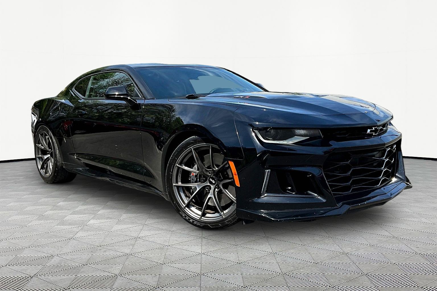 Used 2017 Chevrolet Camaro ZL1 image 3