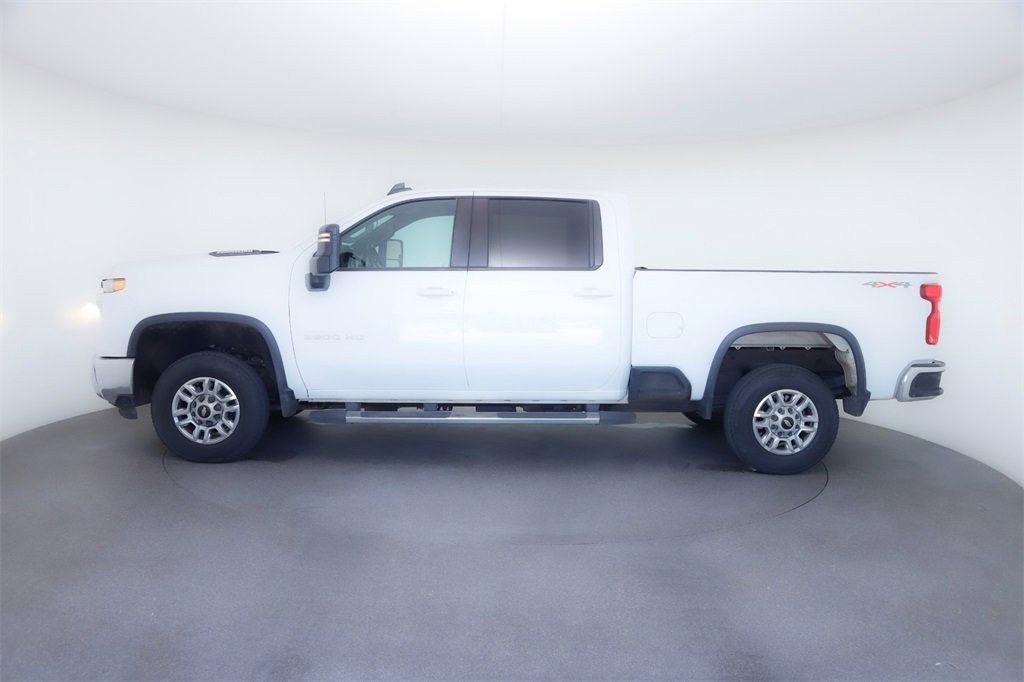 Used 2024 Chevrolet Silverado 2500 LT image 2