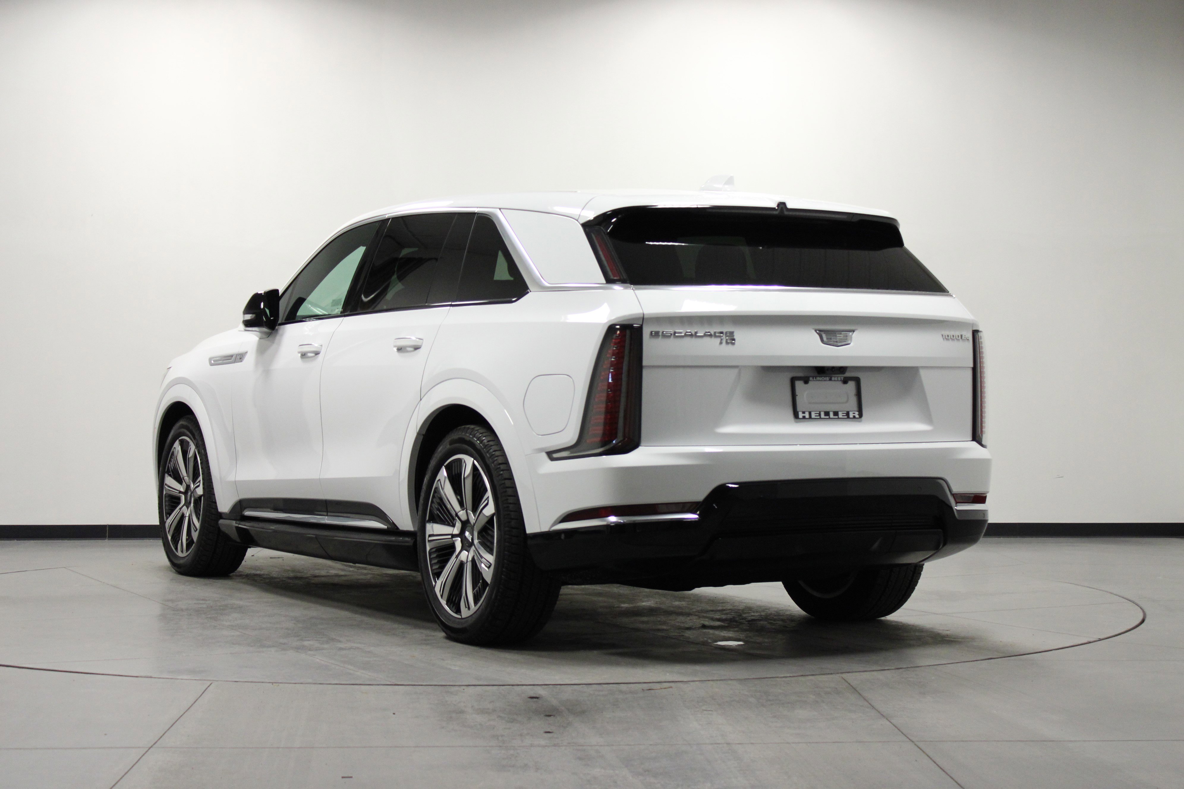 Used 2025 Cadillac Escalade IQ Luxury 1 AWD/4WD image 6