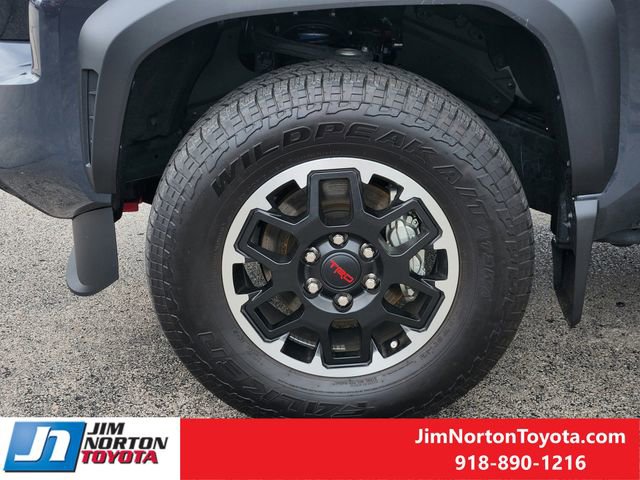 Used 2025 Toyota Tacoma TRD Off-Road image 13