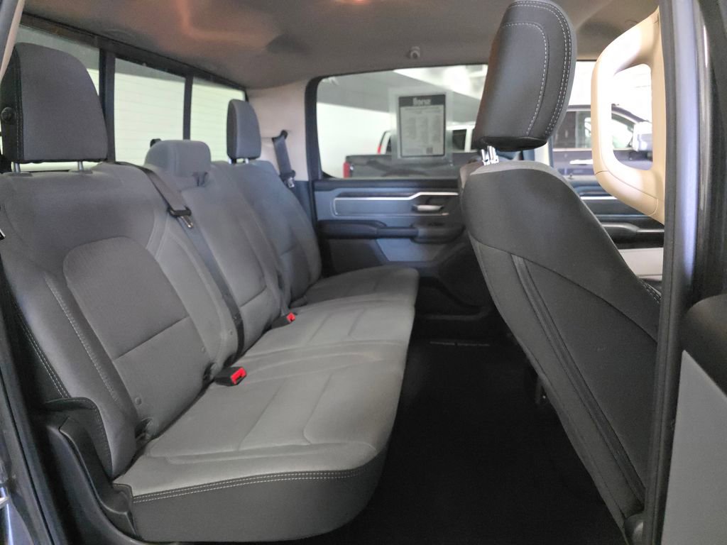 Used 2019 RAM 1500 Big Horn AWD/4WD image 11