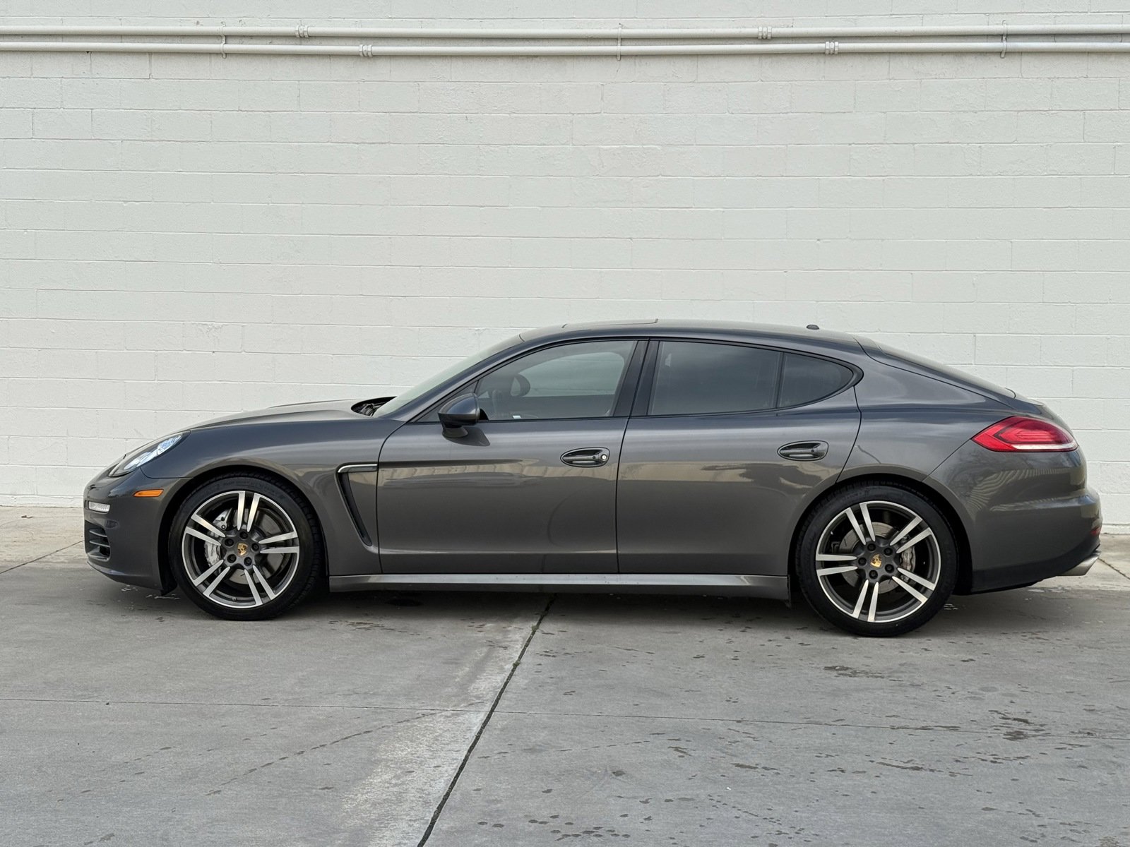 Used 2015 Porsche Panamera 4S AWD/4WD image 4