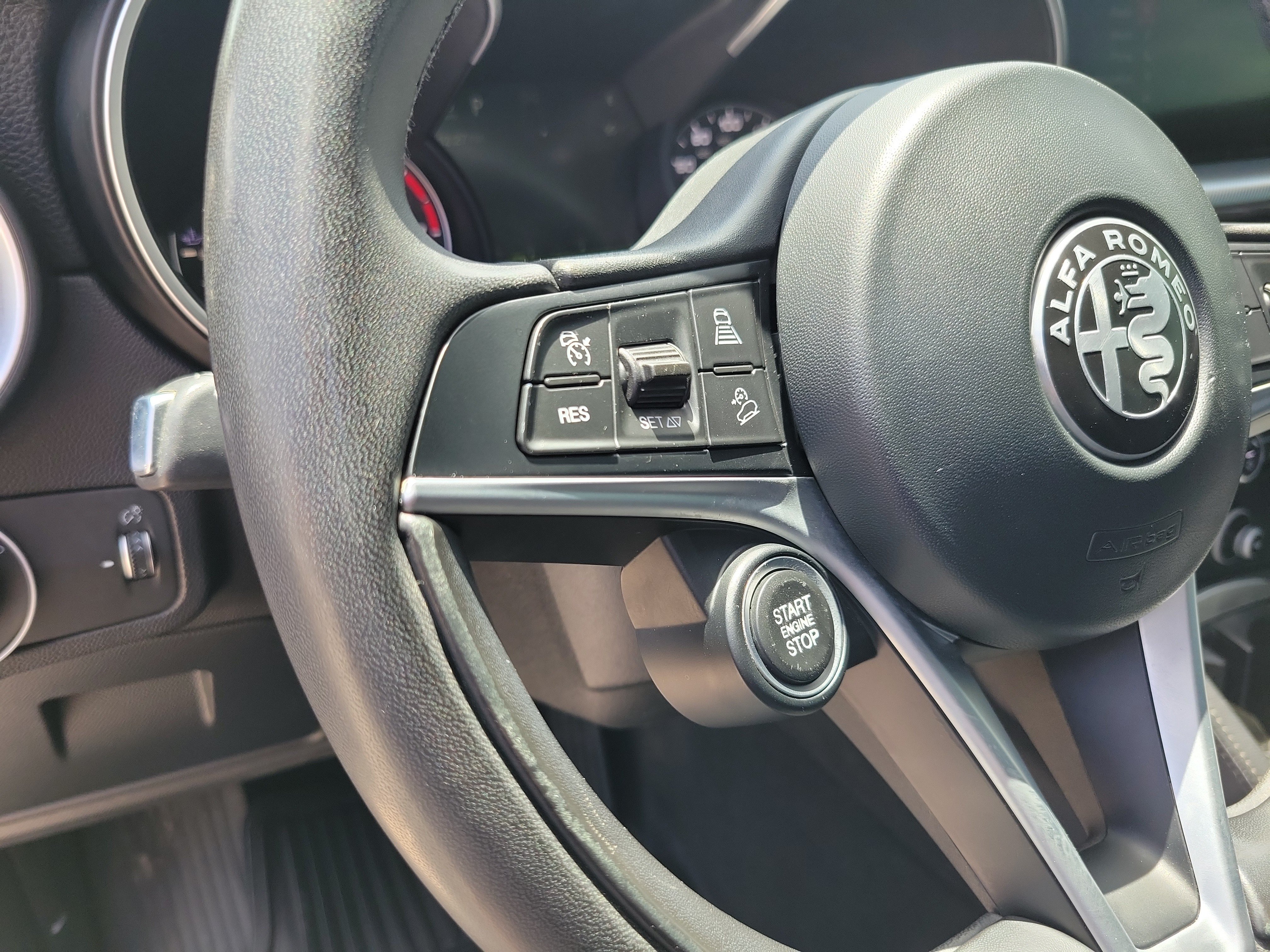 Used 2018 Alfa Romeo Stelvio Ti AWD/4WD image 26