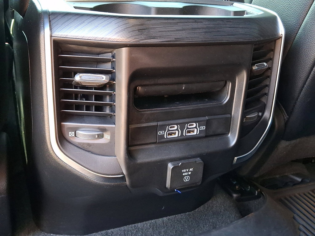 Used 2023 RAM 1500 Laramie AWD/4WD image 18