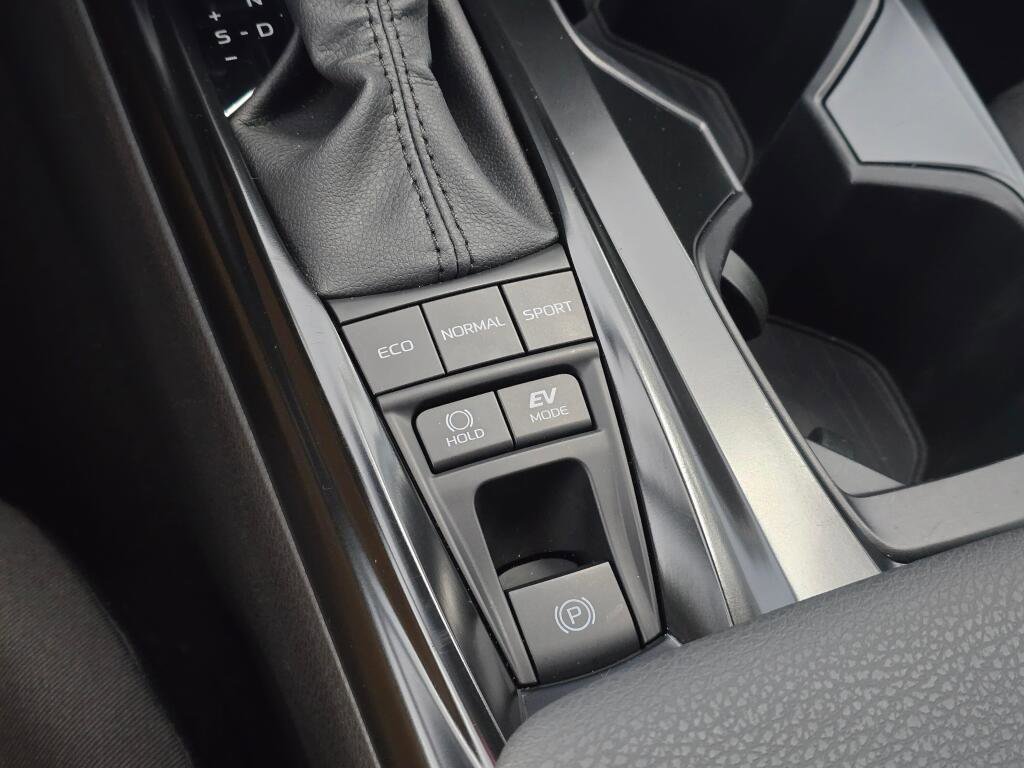 Used 2026 Toyota Camry LE image 35