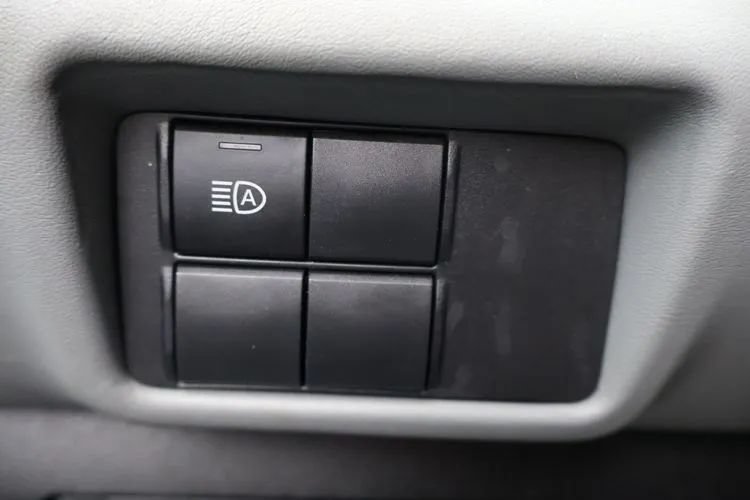 Used 2022 Toyota Highlander L AWD/4WD image 20