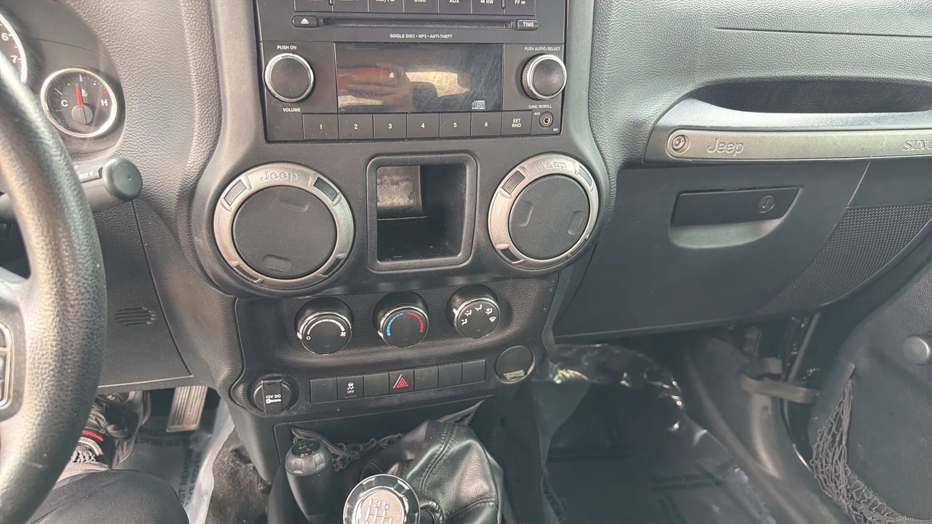 Used 2015 Jeep Wrangler Sport image 23