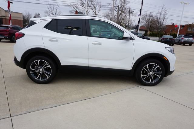 Used 2023 Buick Encore GX Select w/ Safety Package II image 3